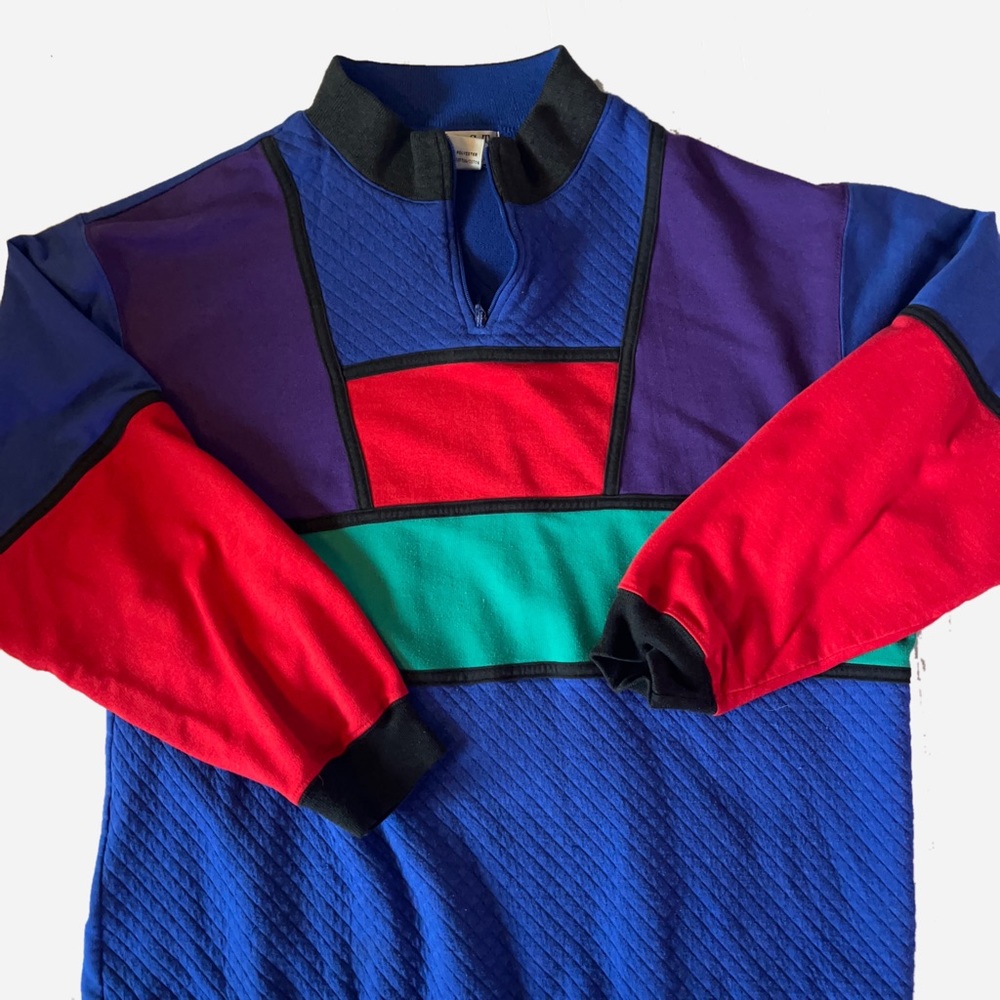 COLOR BLOCK PULLOVER